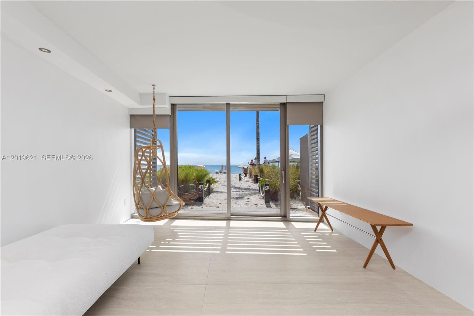 18975 Collins Ave 2202/C-1 photo 4