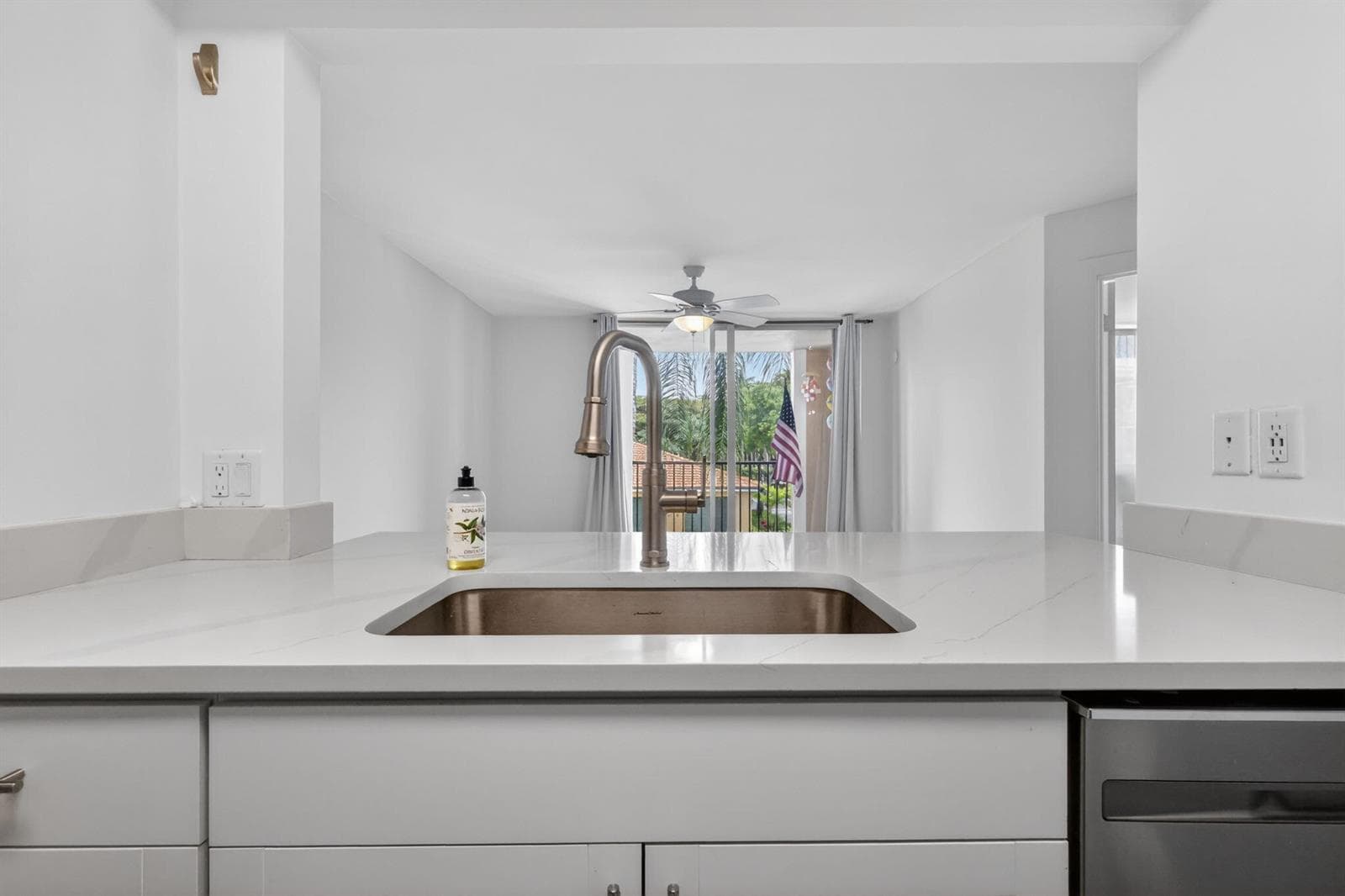 103 Yacht Club Way 205 photo 17