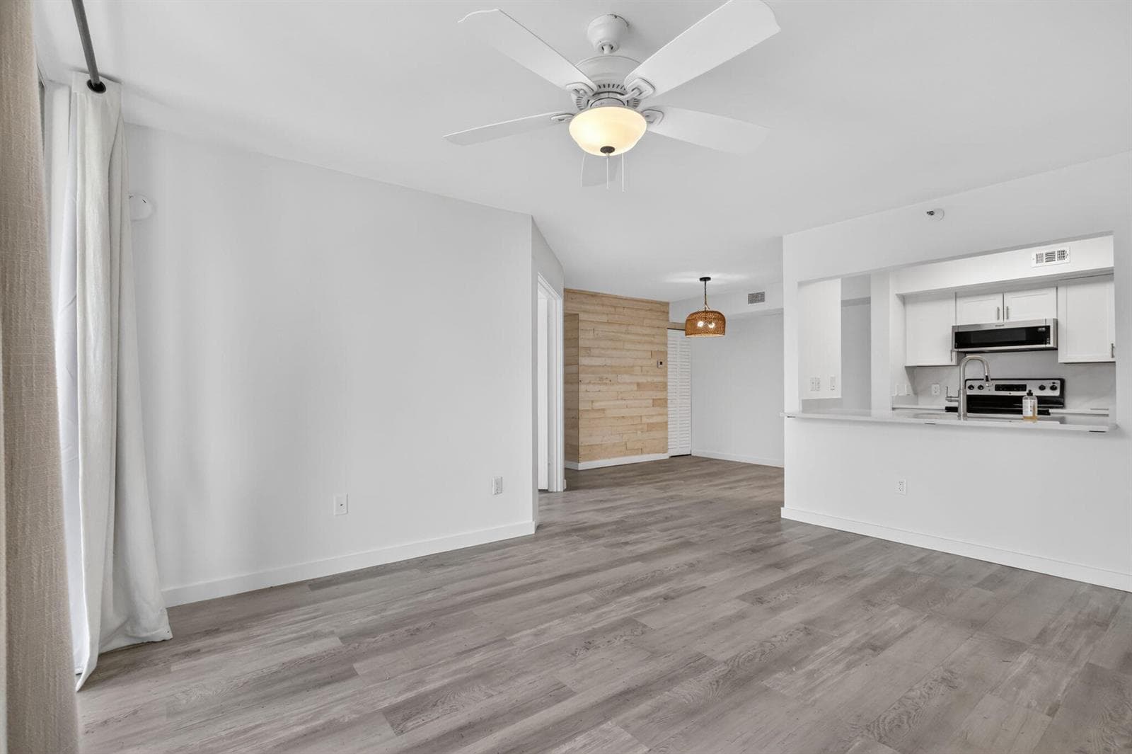 103 Yacht Club Way 205 photo 7