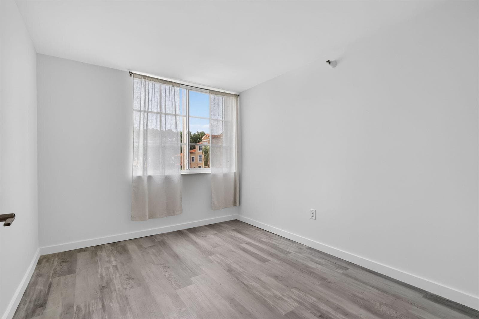103 Yacht Club Way 205 photo 20