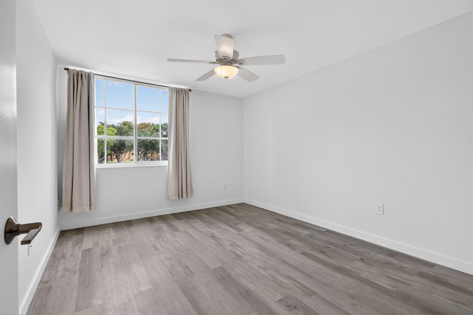 103 Yacht Club Way 205 photo 25