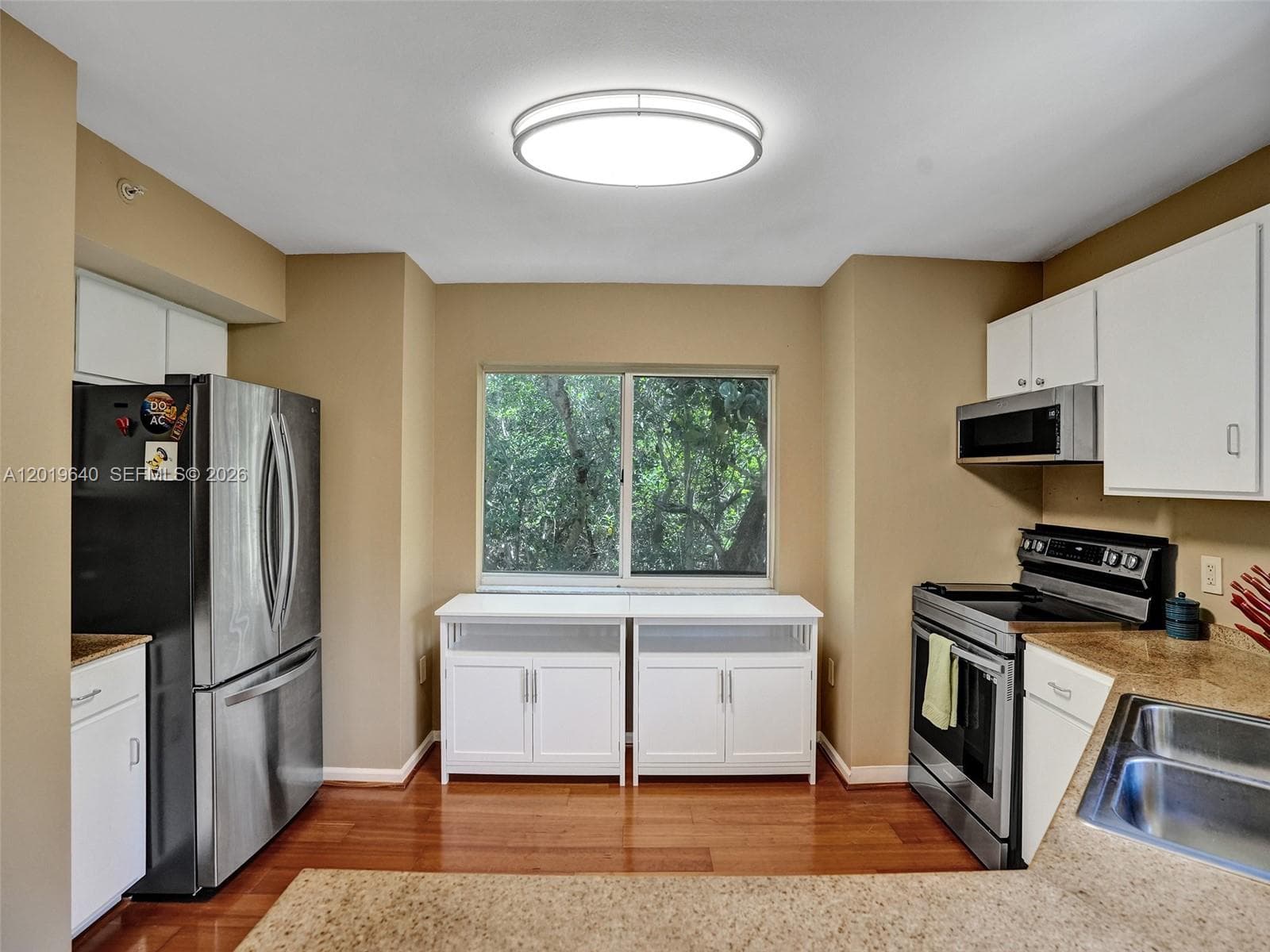 300 Scotia Dr 206 photo 24