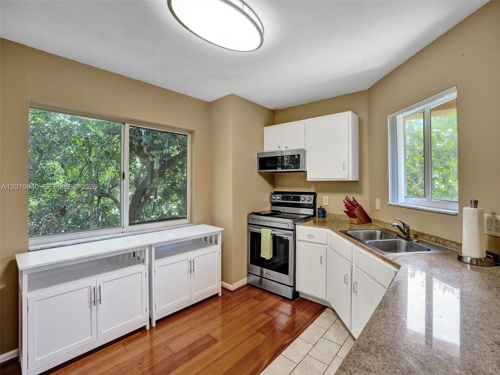 300 Scotia Dr 206 photo 25