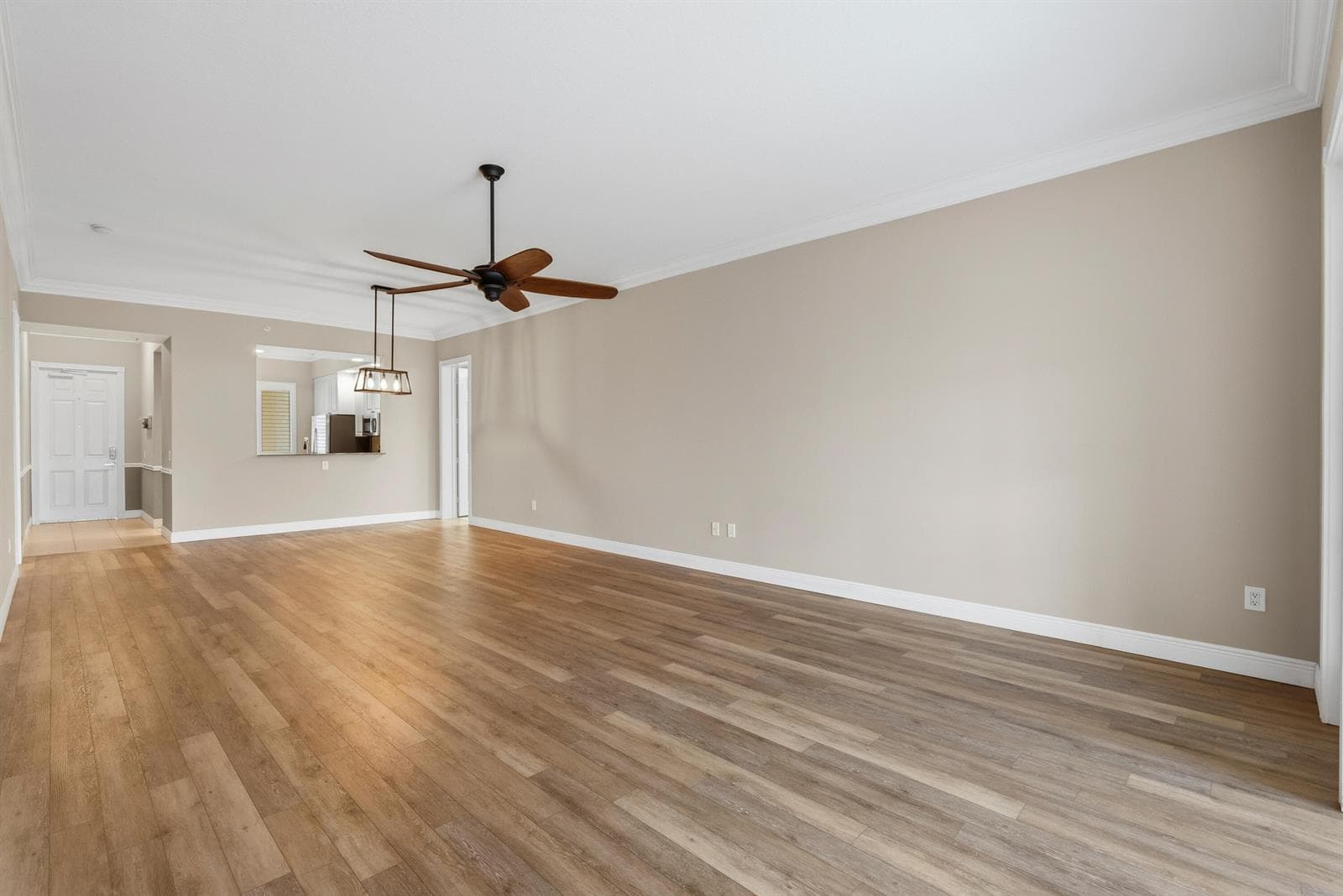 24 Harbour Isle Drive W 106 photo 14