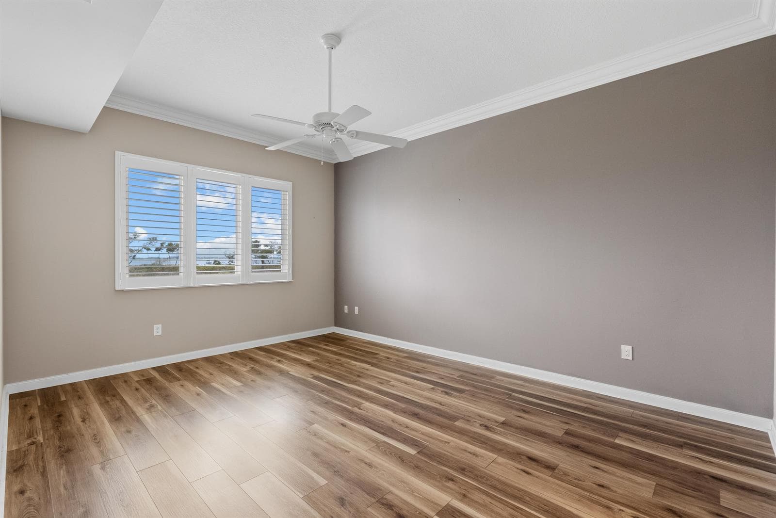 24 Harbour Isle Drive W 106 photo 19