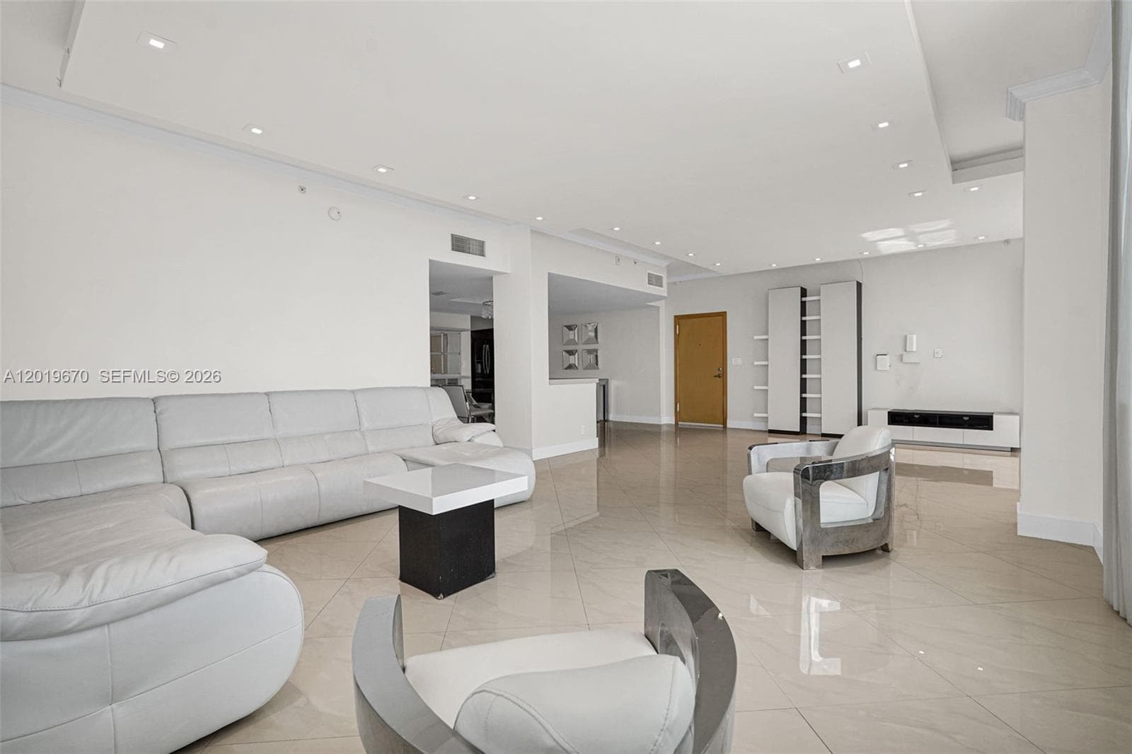 3001 Ocean Dr 1611 photo 4