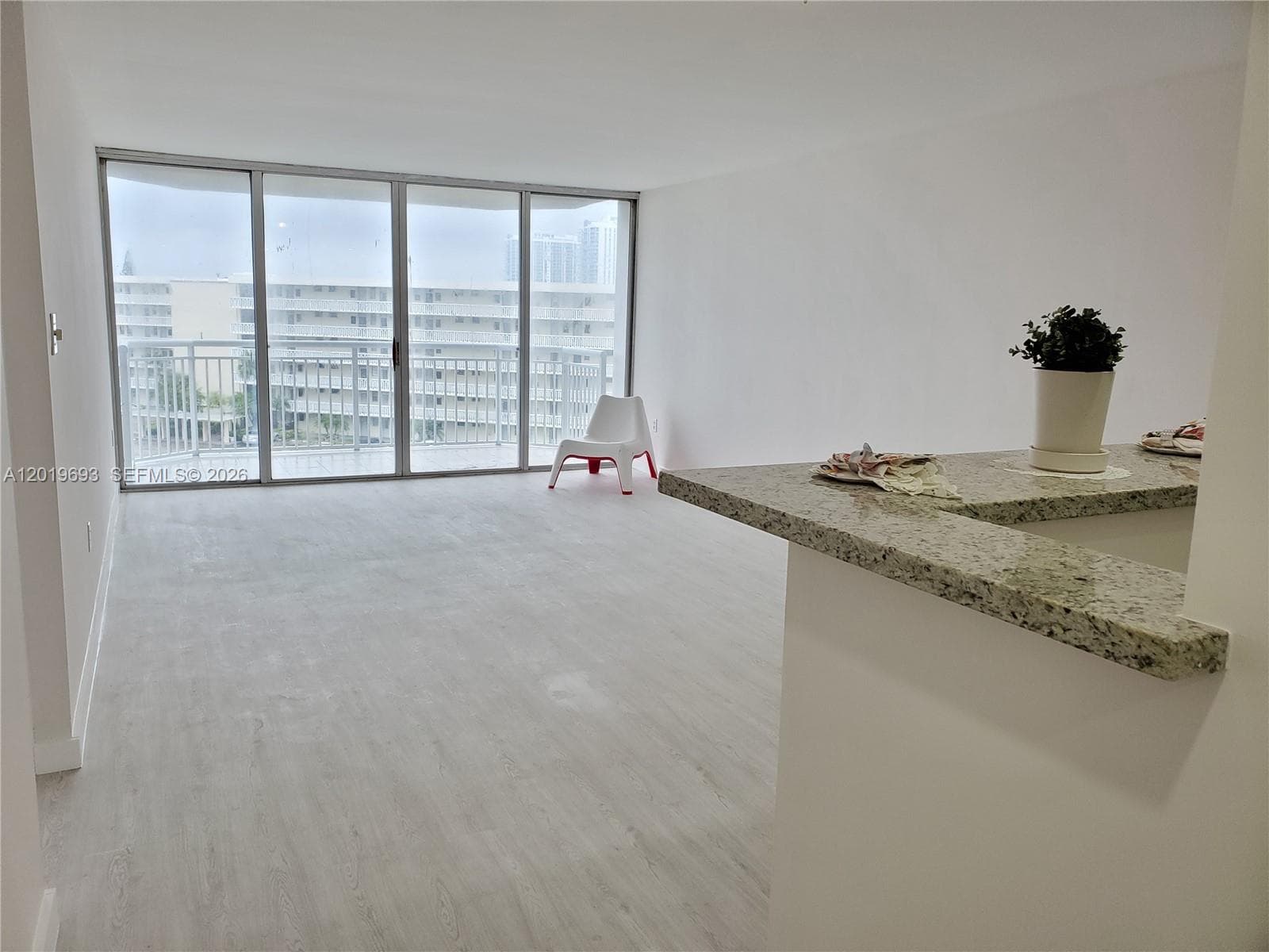18011 Biscayne Blvd 503 photo 9