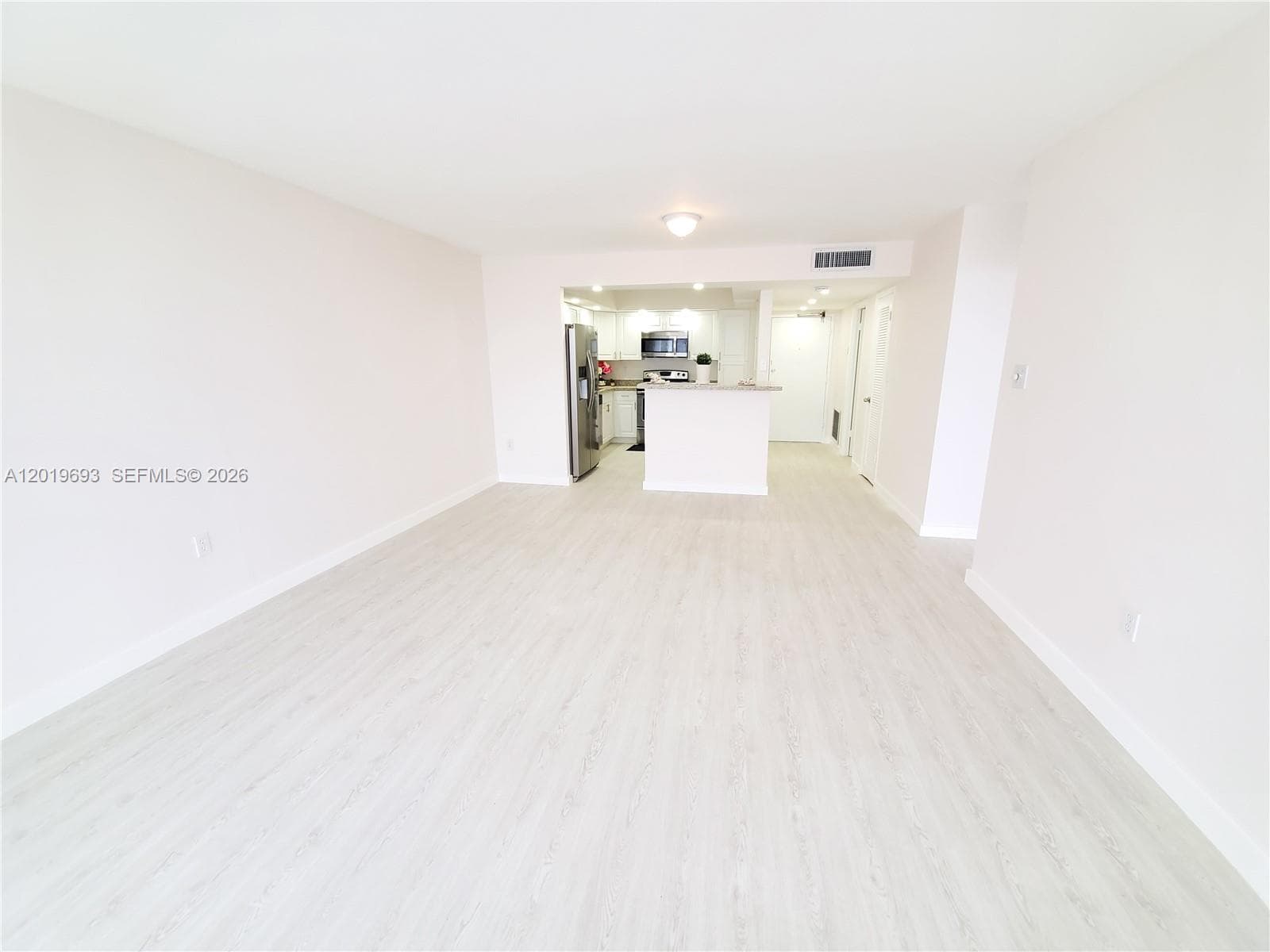 18011 Biscayne Blvd 503 photo 10