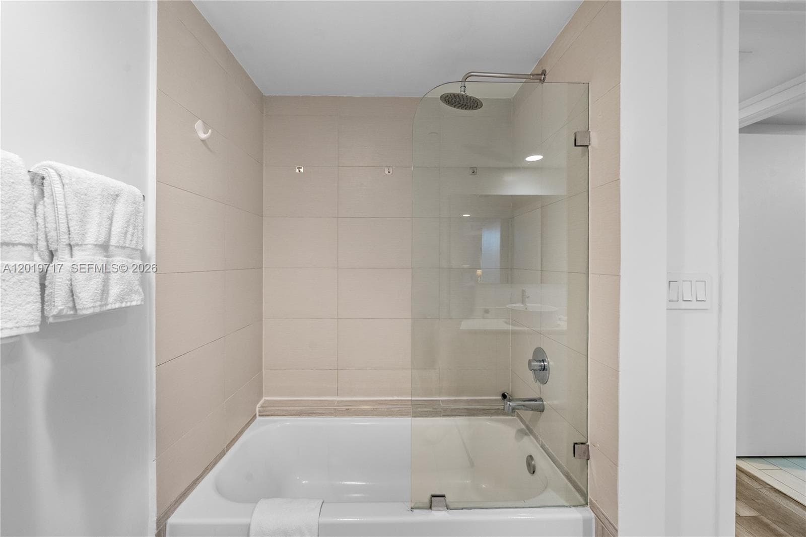 2602 Hallandale Beach Blvd R703 photo 25