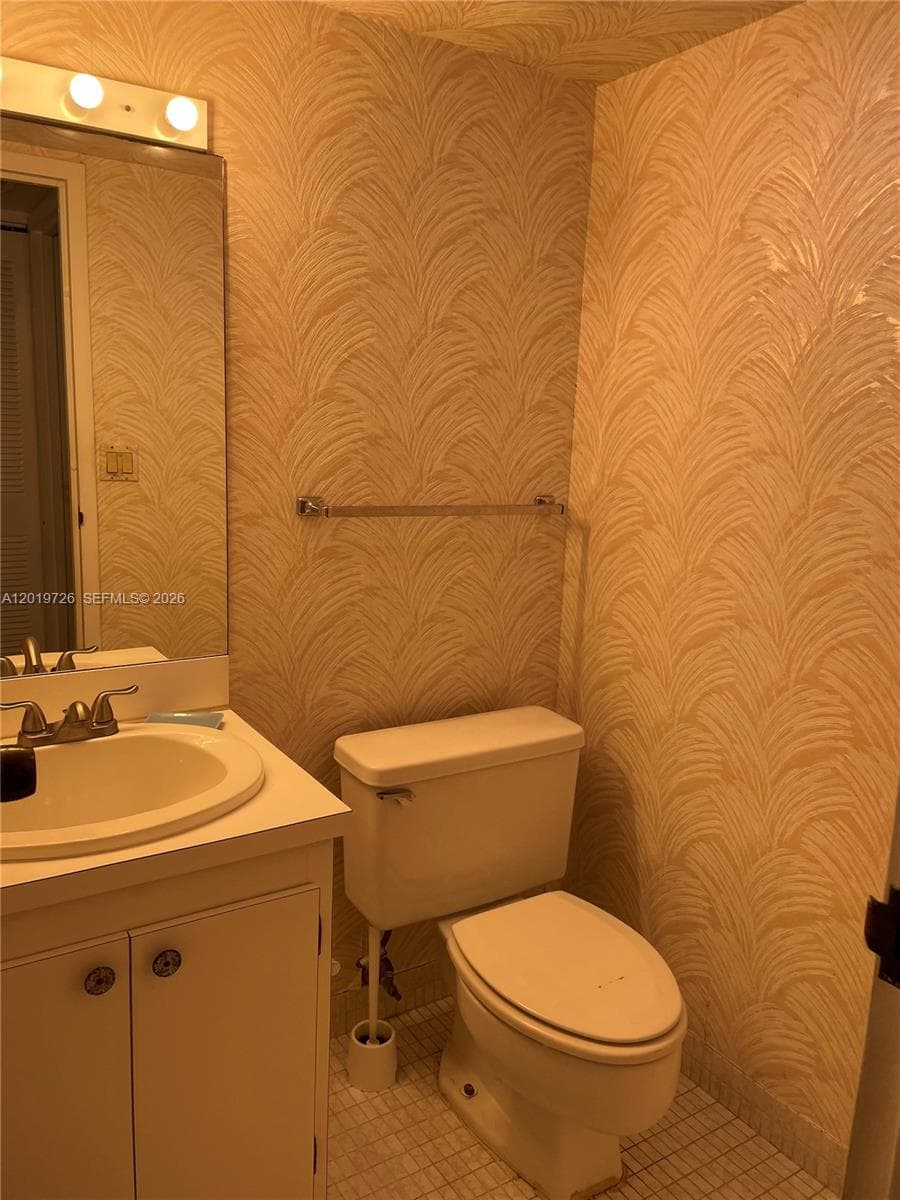 100 Bayview Dr 1012 photo 11