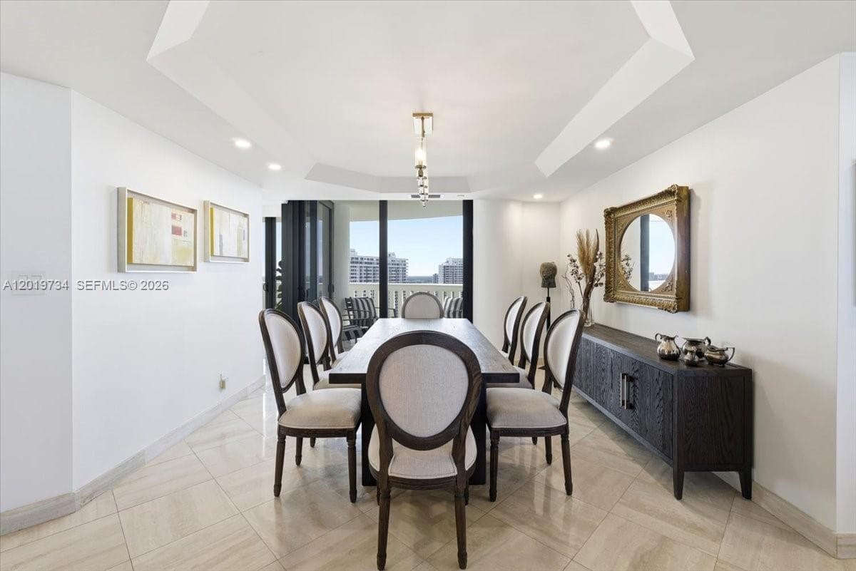 3000 Island Blvd 2802 photo 6