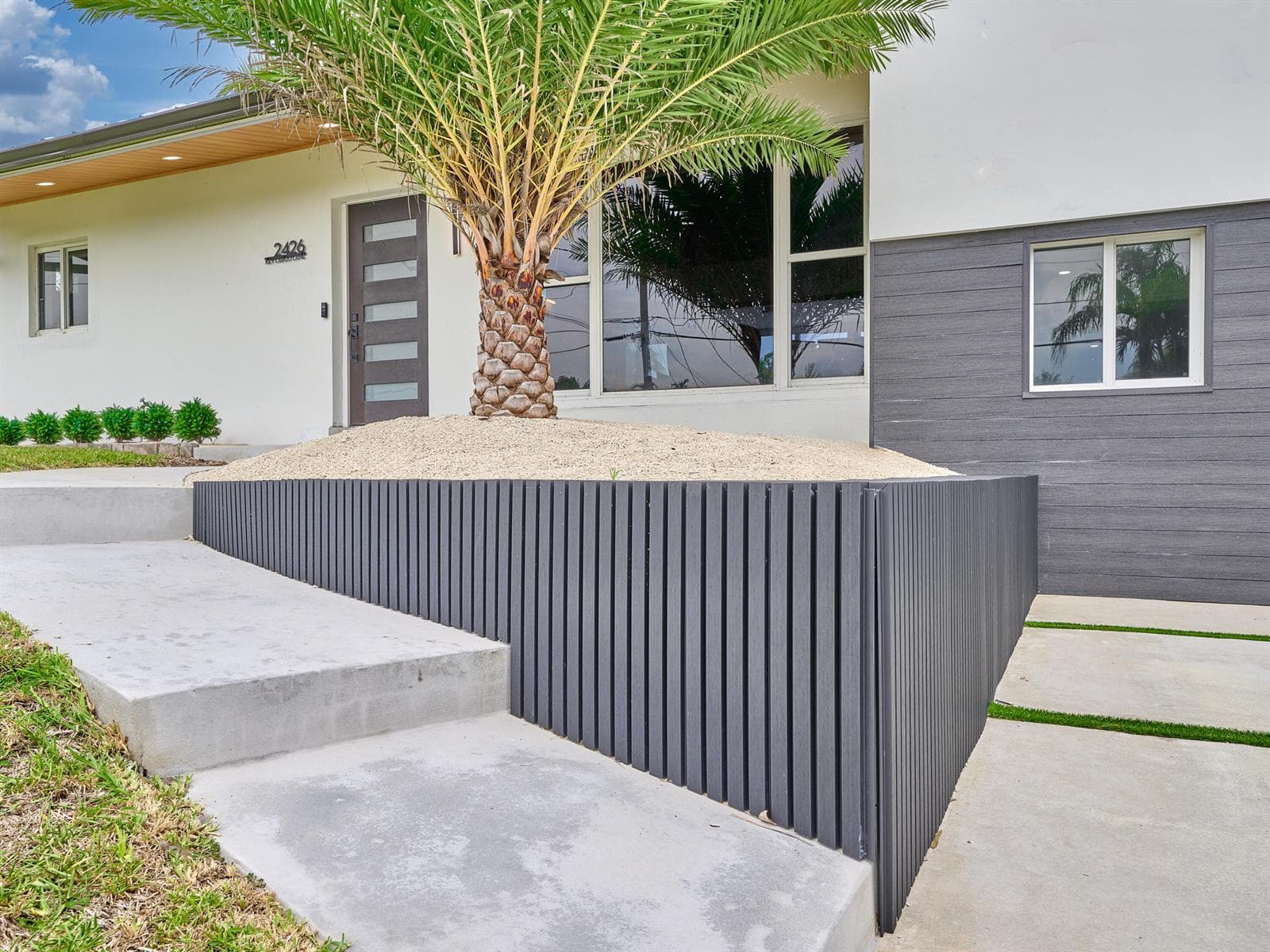 2426 Key Largo Lane photo 5