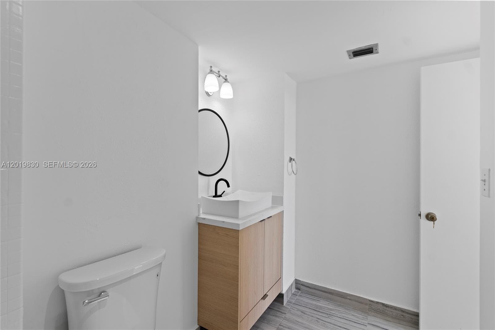 20505 Country Club Dr 434 photo 17