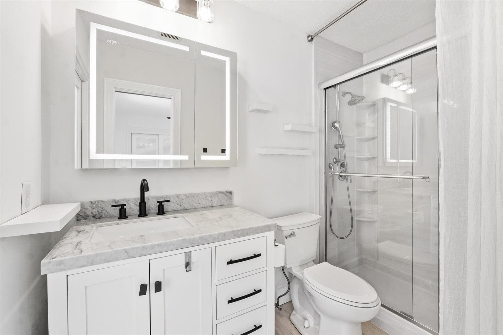 5900 Bayview Drive photo 22
