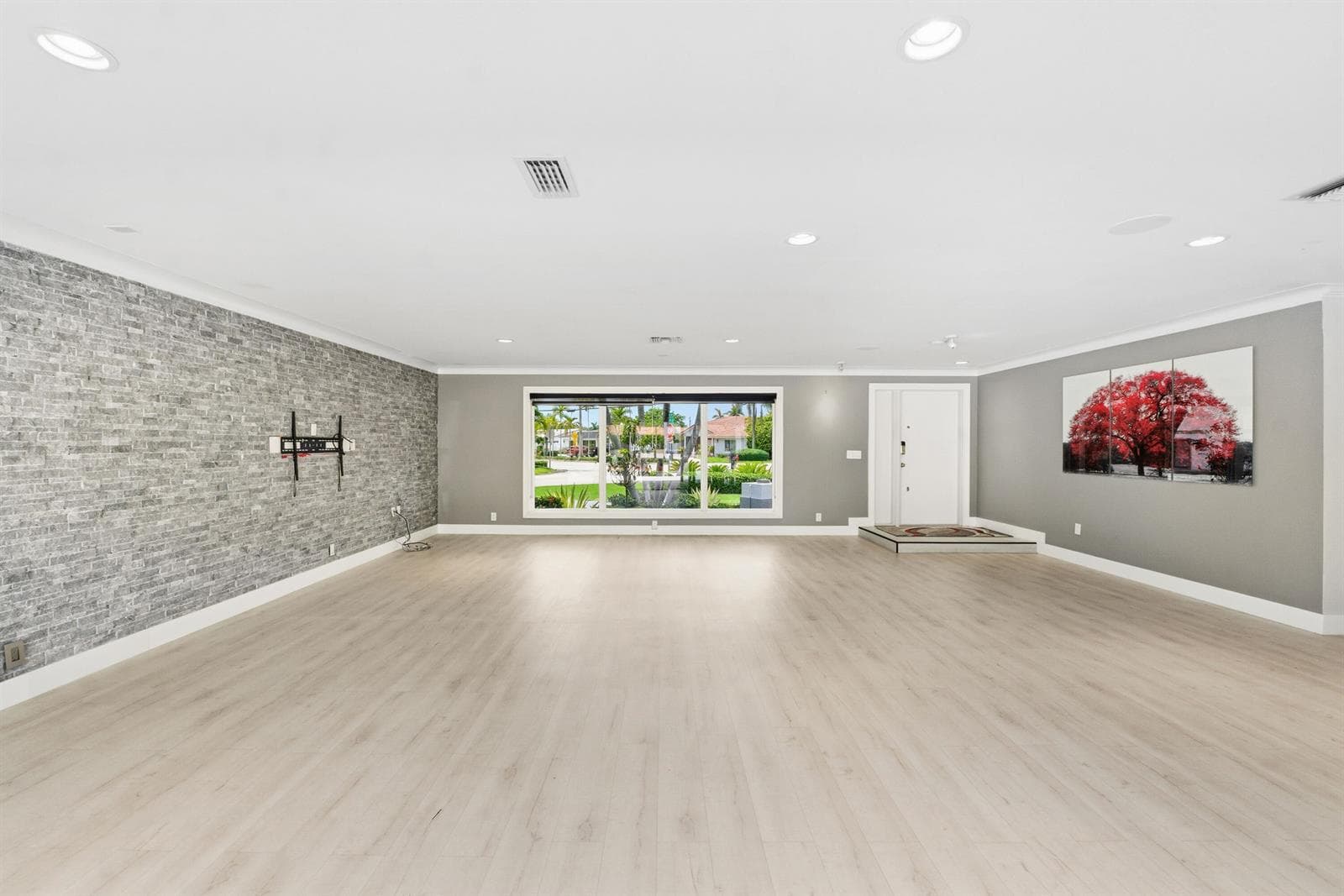 5900 Bayview Drive photo 10