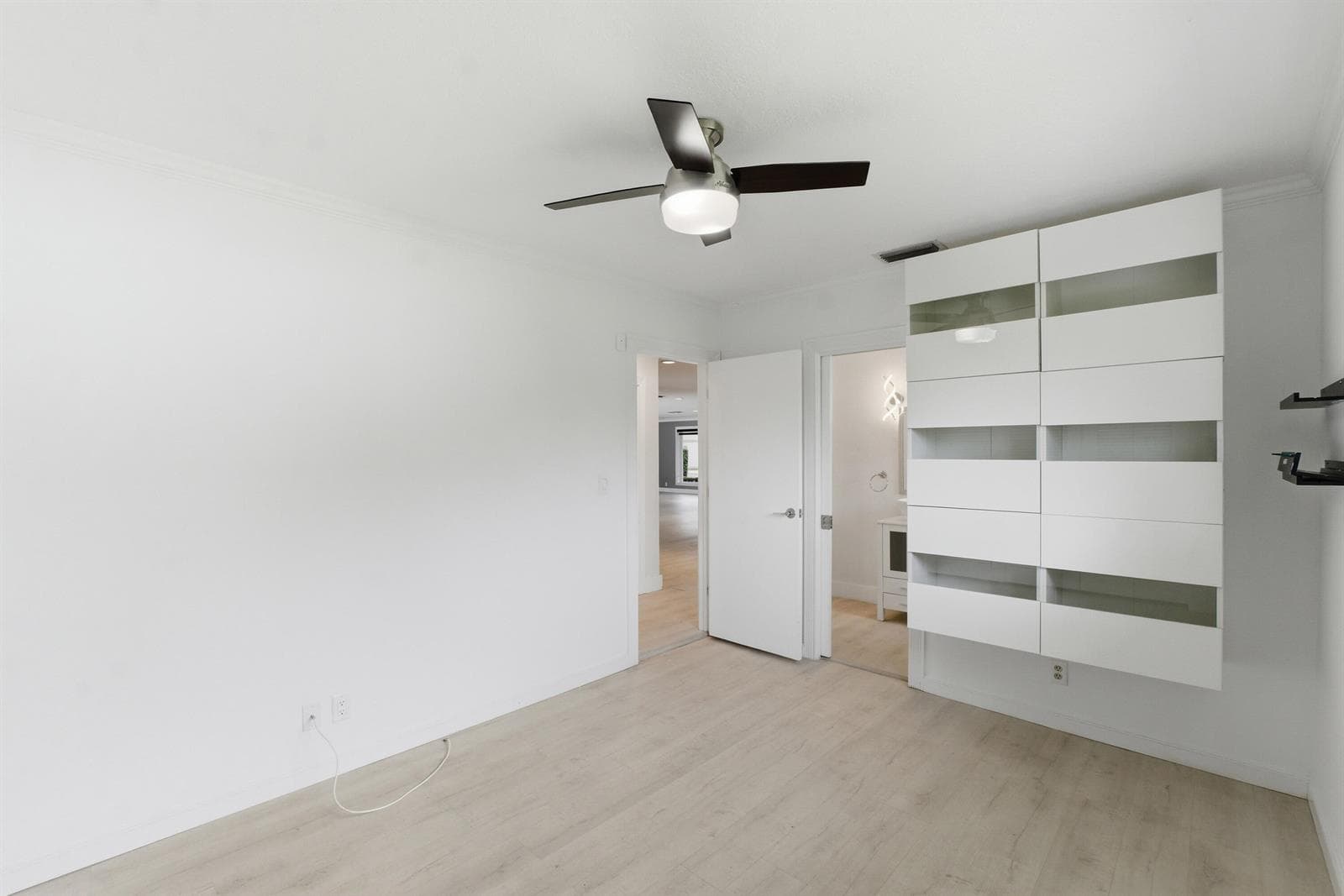 5900 Bayview Drive photo 18