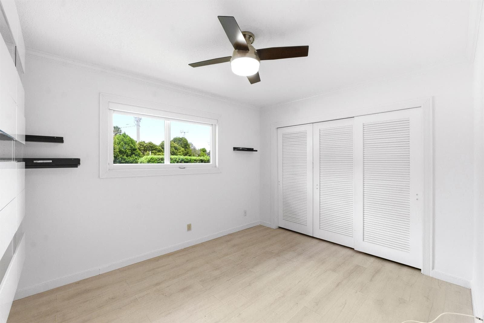 5900 Bayview Drive photo 19