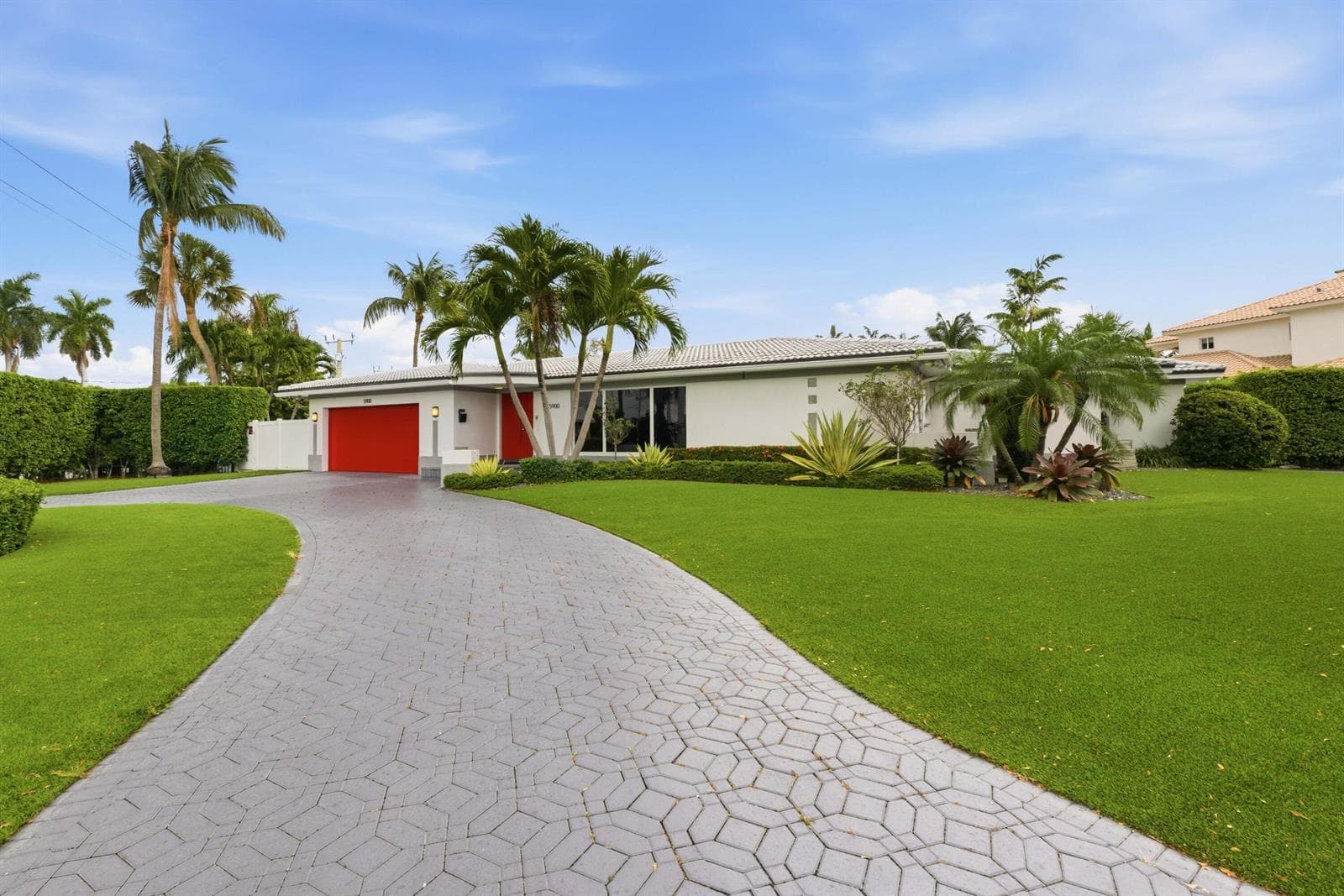 5900 Bayview Drive photo 4