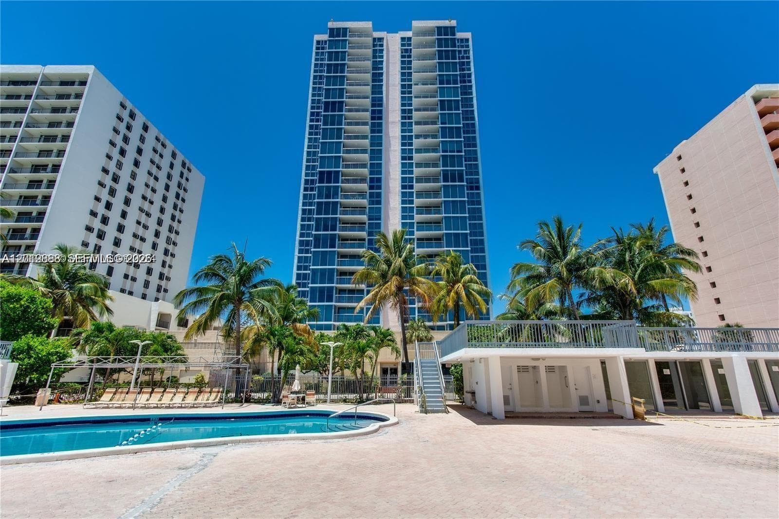 2655 Collins Ave 1907 photo 1