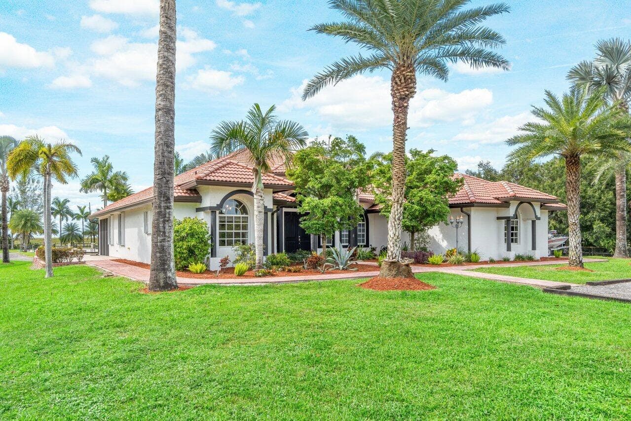 2587 Skipiks Way photo 23