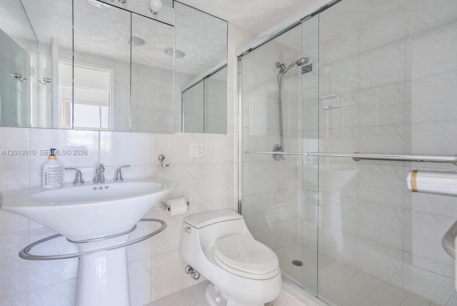 10185 Collins Ave PH08 photo 11