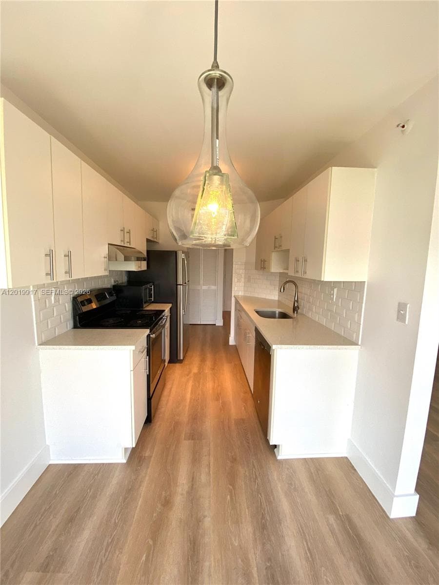 1688 West Ave 804 photo 9