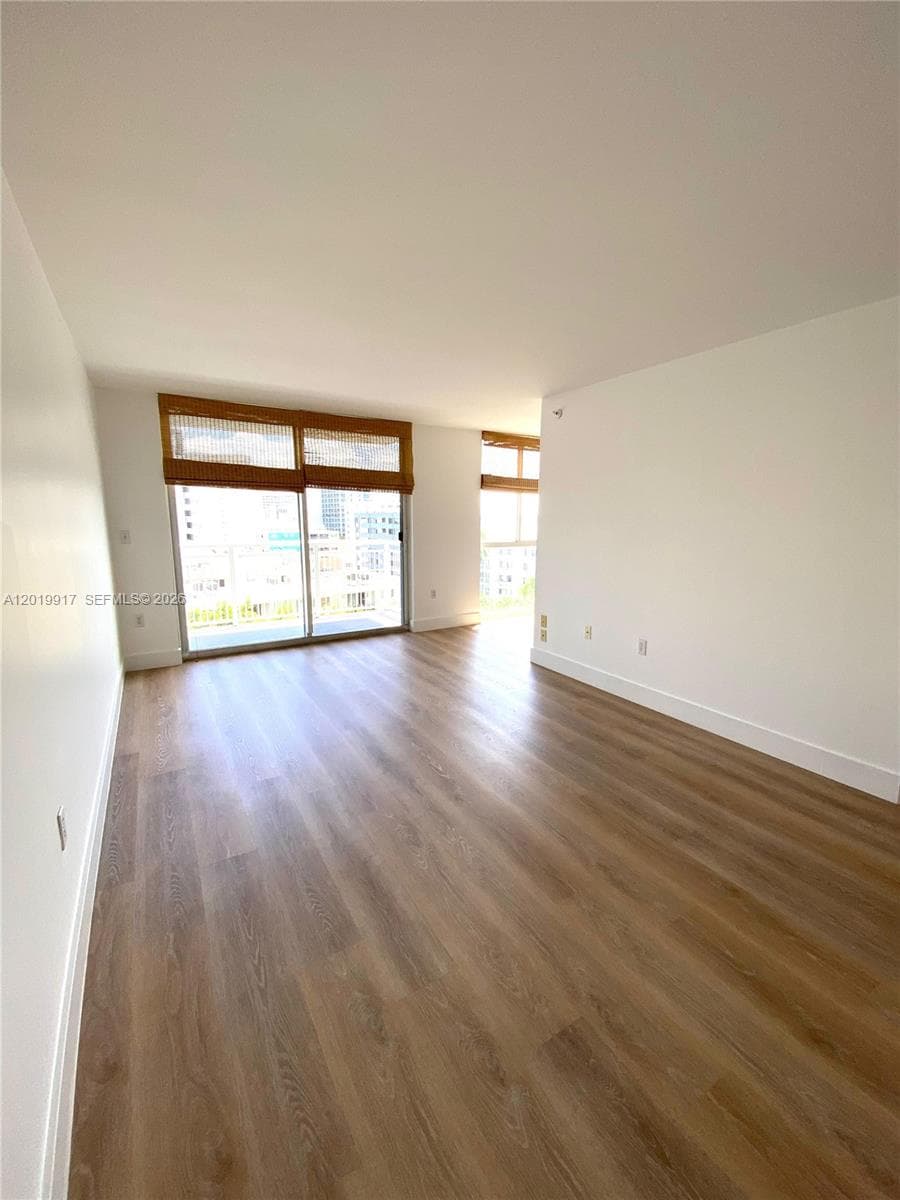 1688 West Ave 804 photo 11