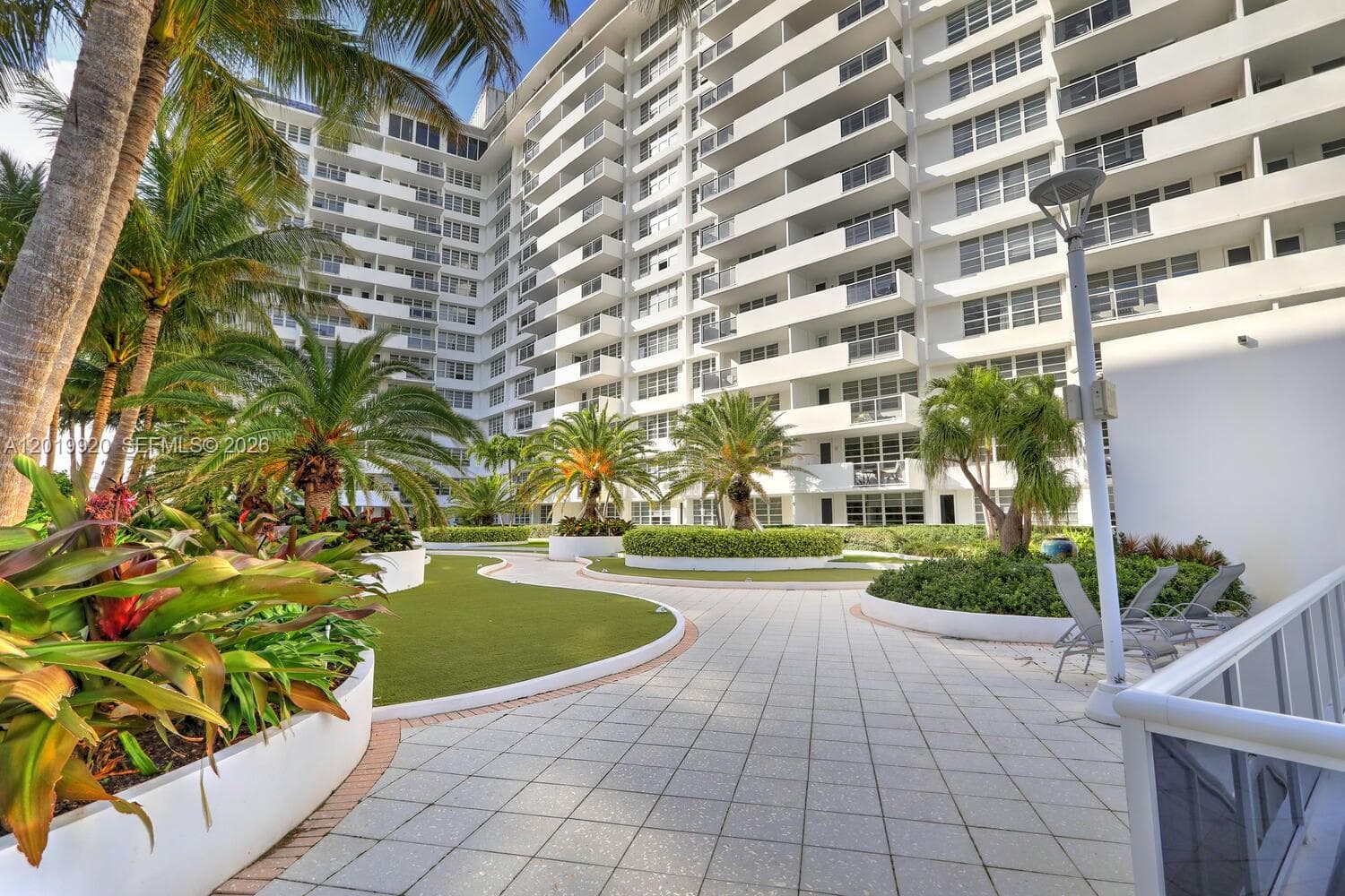 100 Lincoln Rd 330 photo 13