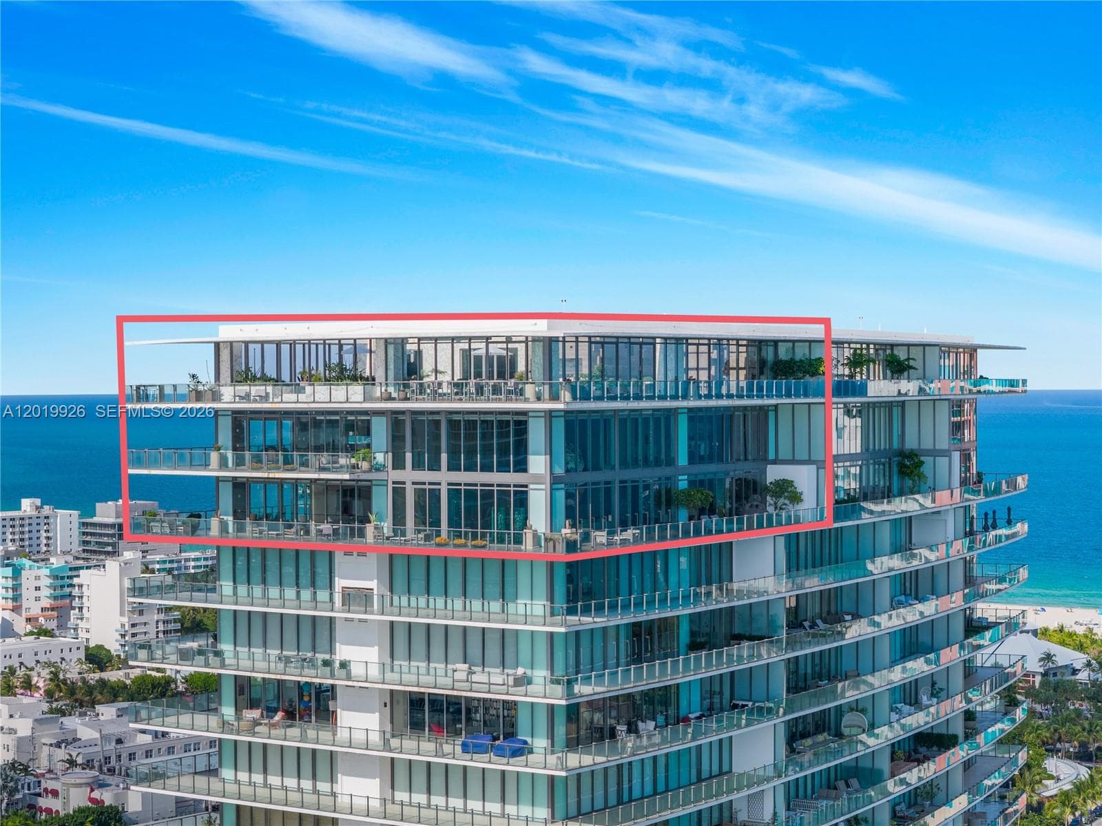 800 Pointe Dr Penthouse 2204 photo 14