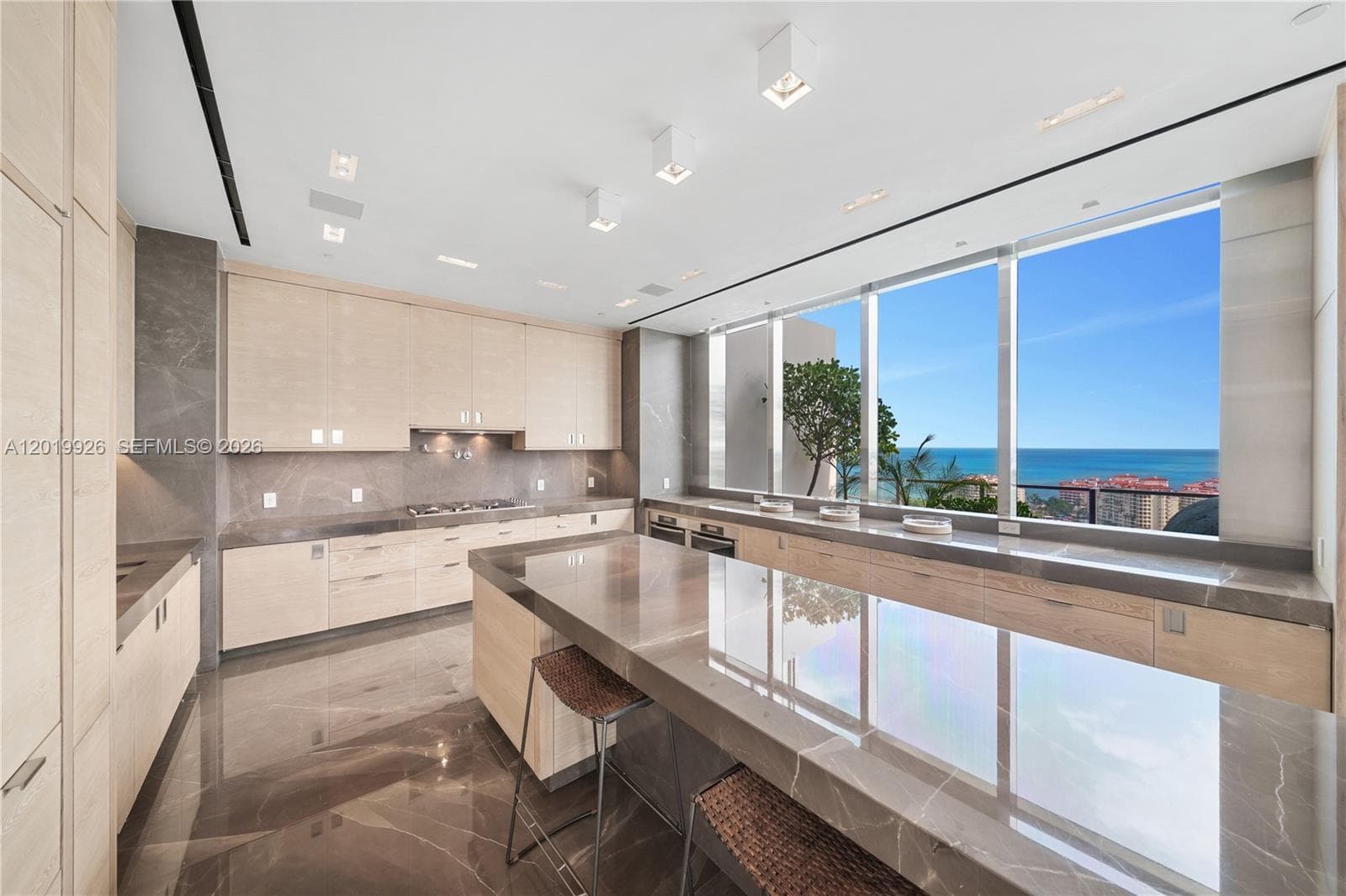800 Pointe Dr Penthouse 2204 photo 25