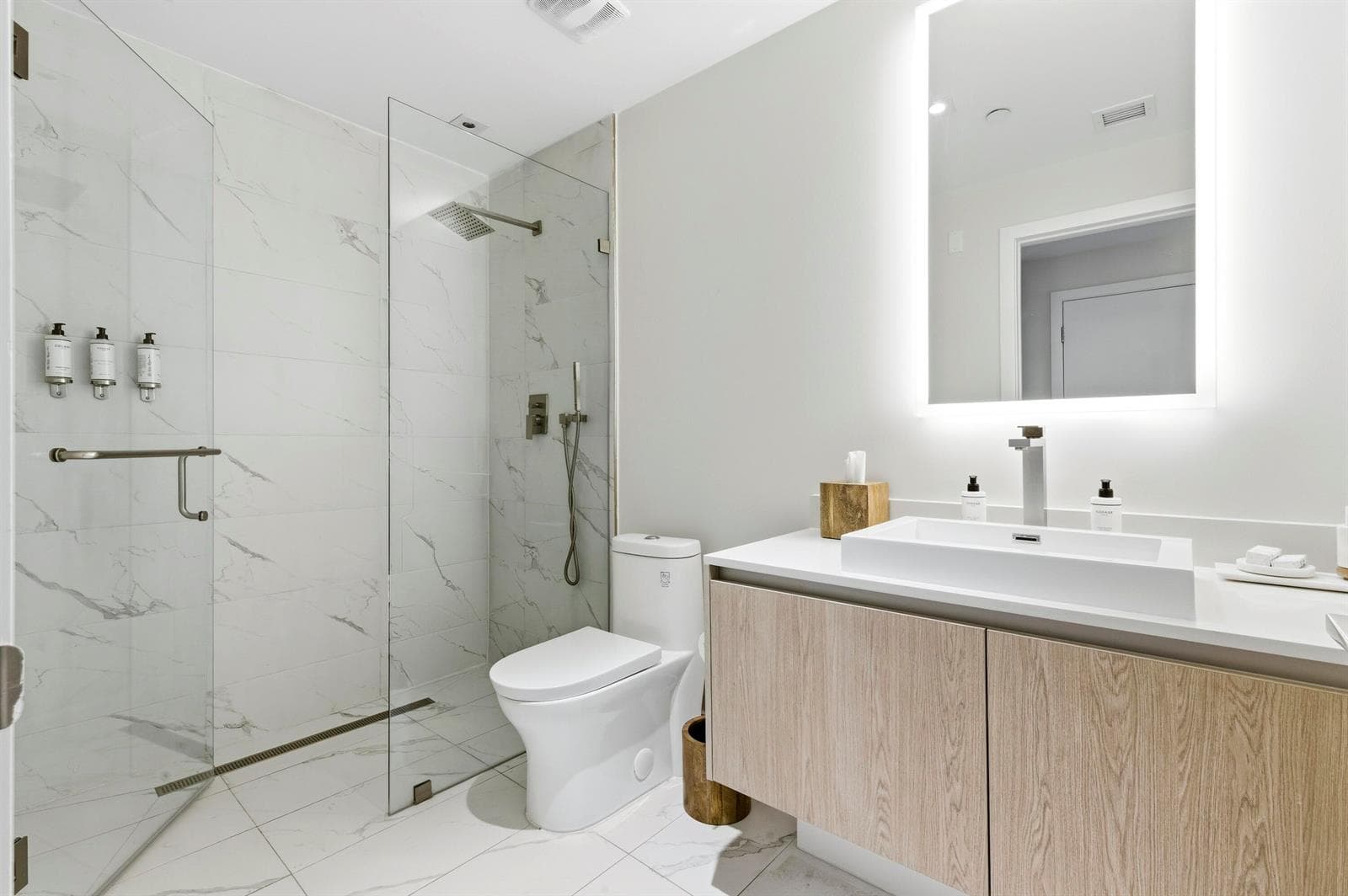 3100 N Ocean Drive N P-1802 photo 9