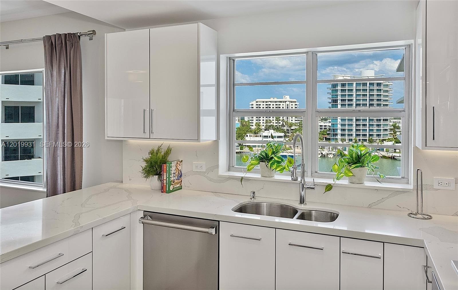 16 Island Ave 7C photo 12
