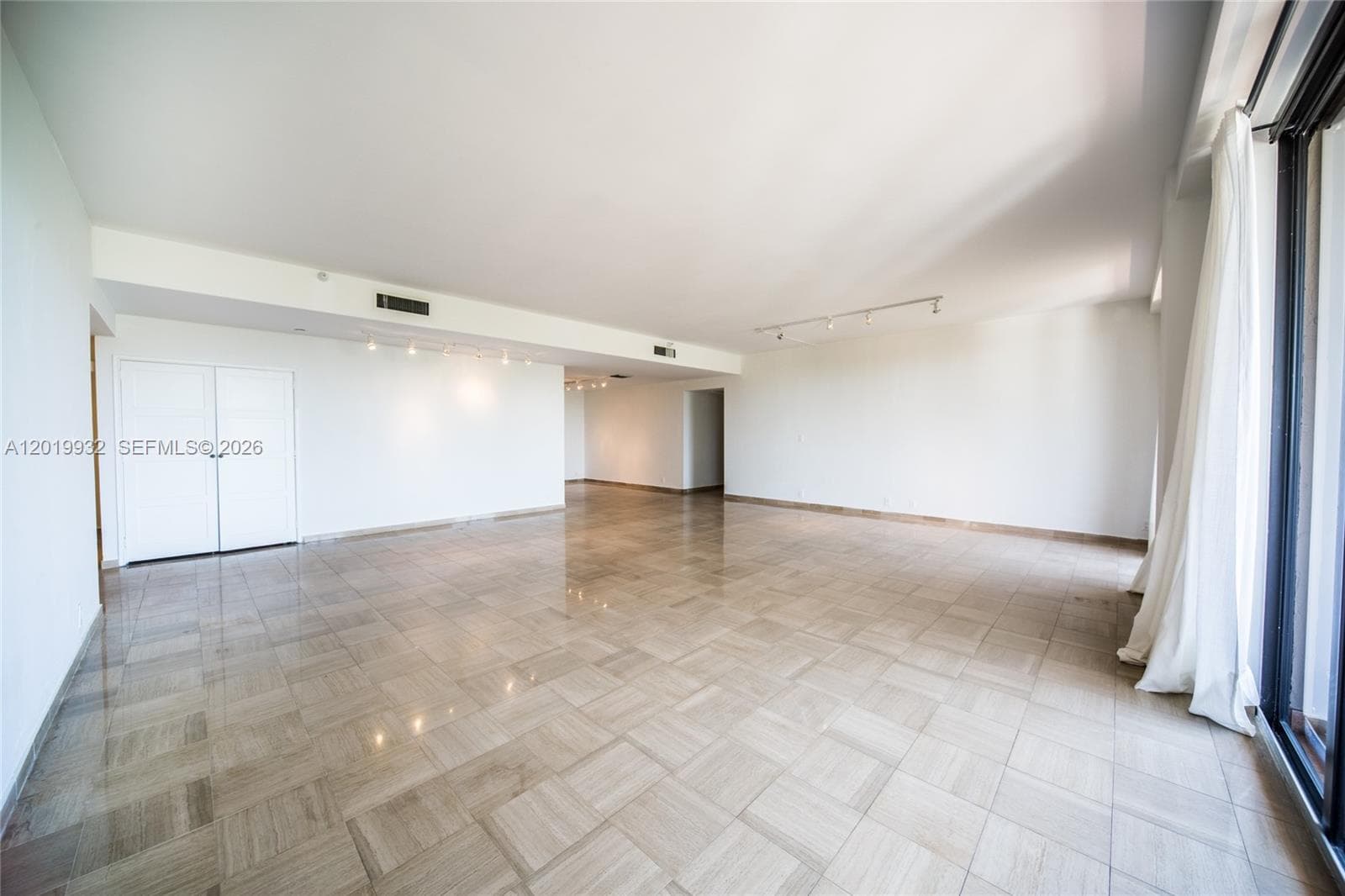 151 Crandon Blvd 425 photo 4