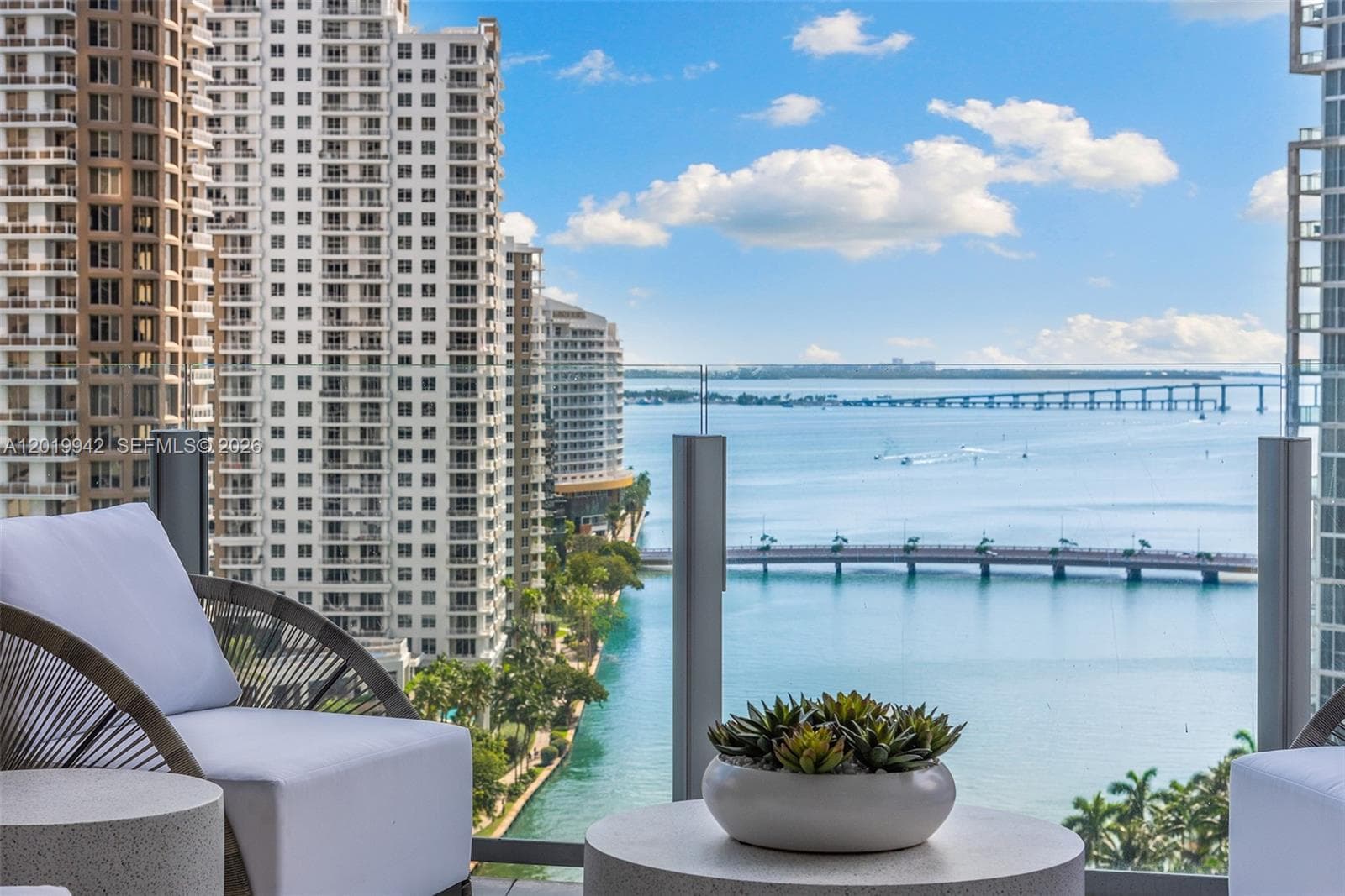 300 Biscayne Blvd Way 1605 photo 2