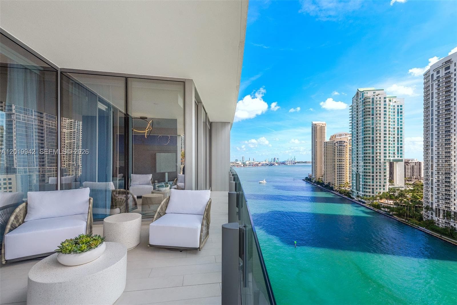 300 Biscayne Blvd Way 1605 photo 4