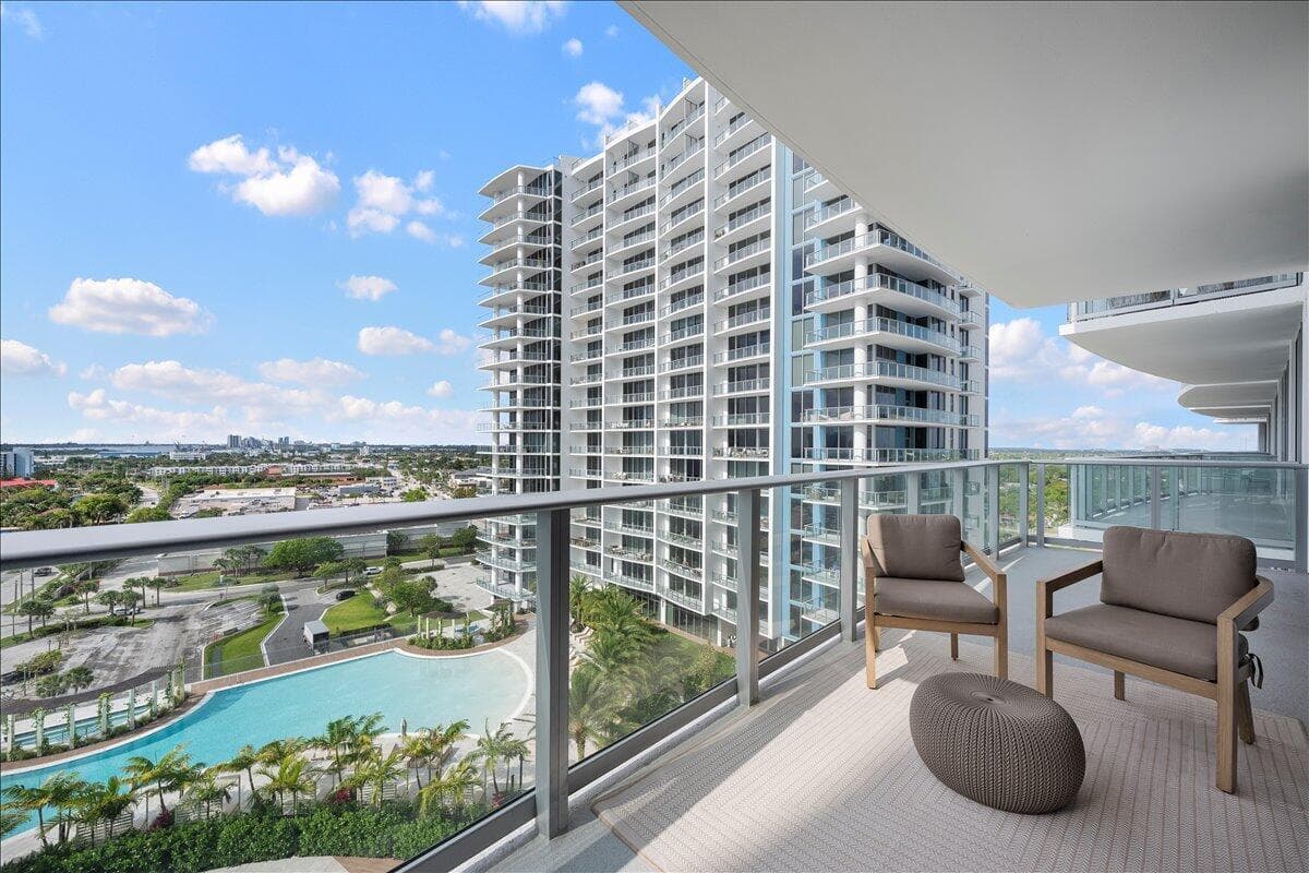 220 Lake Shore Drive 1207 photo 22