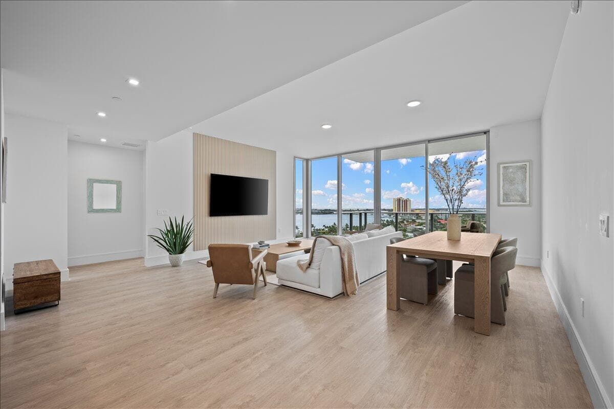 220 Lake Shore Drive 1207 photo 3