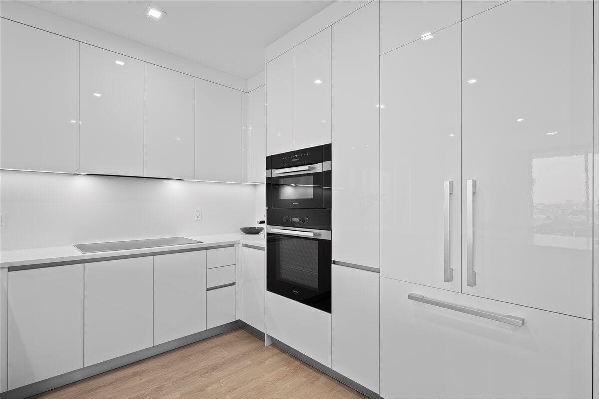 220 Lake Shore Drive 1207 photo 8