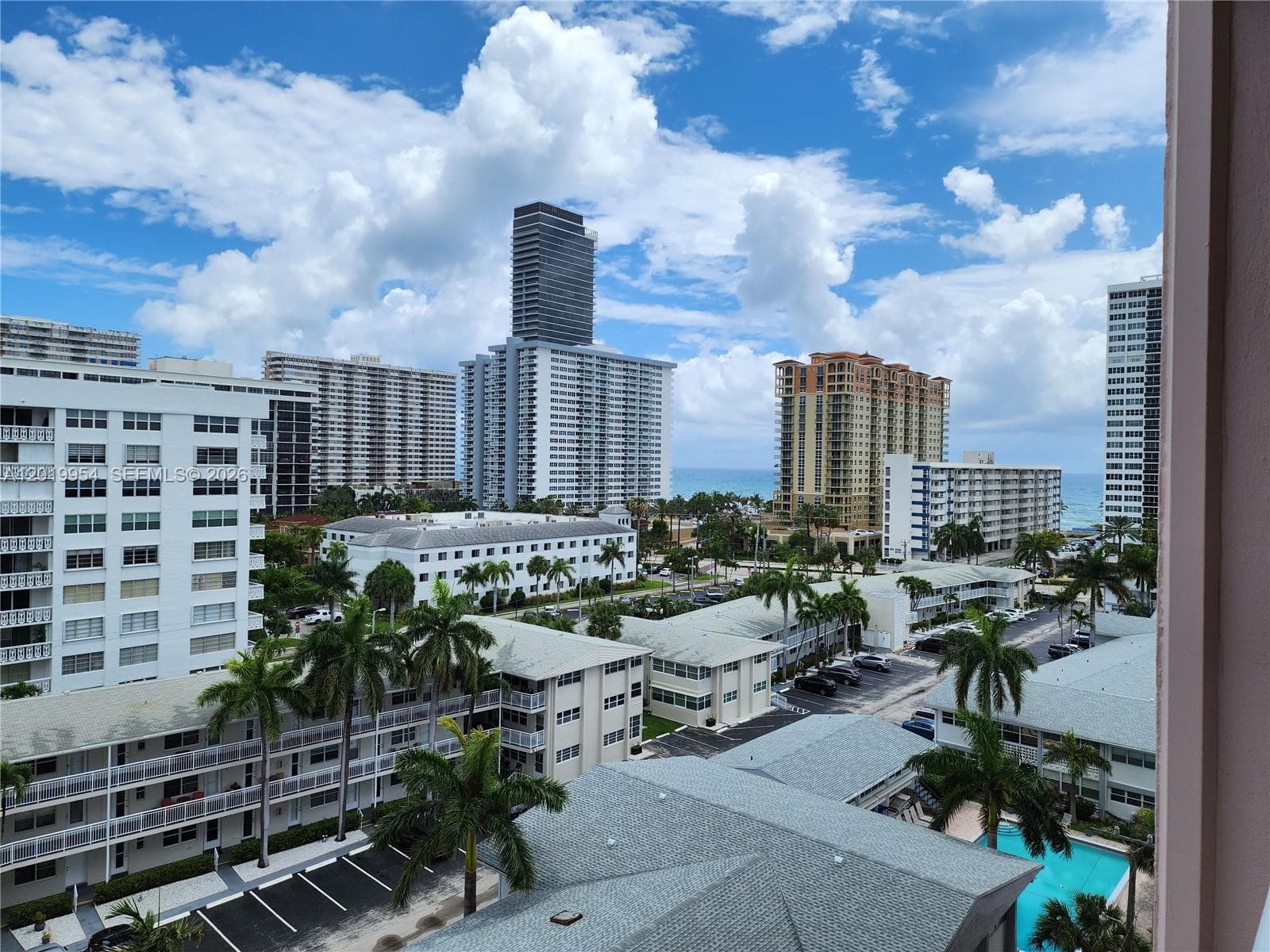 3161 Ocean Dr 903 photo 2