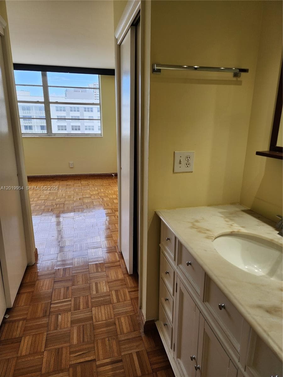 3161 Ocean Dr 903 photo 12