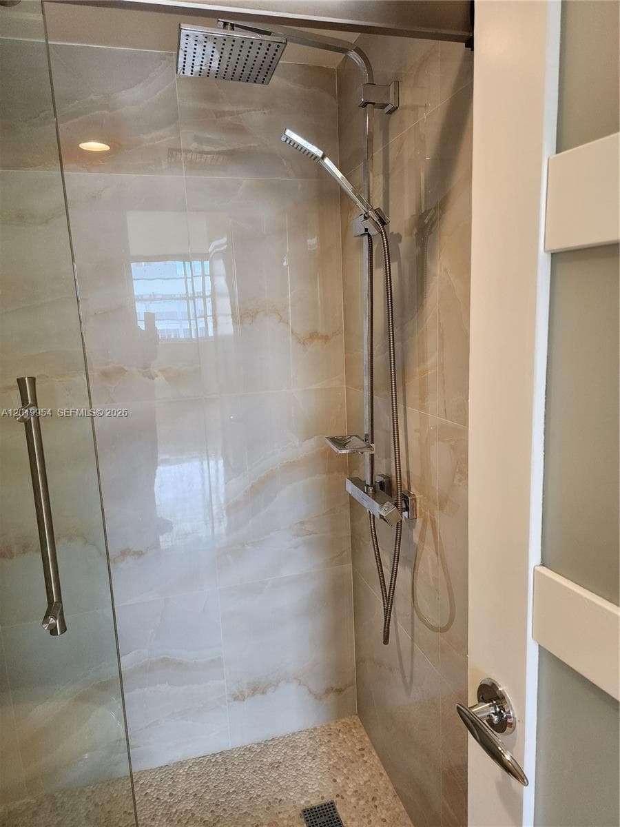 3161 Ocean Dr 903 photo 14