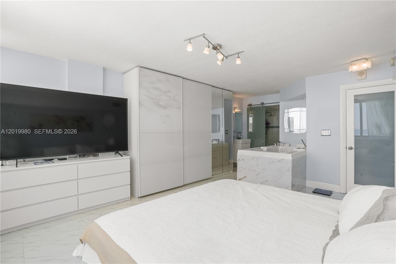7135 Collins Ave 712 photo 14