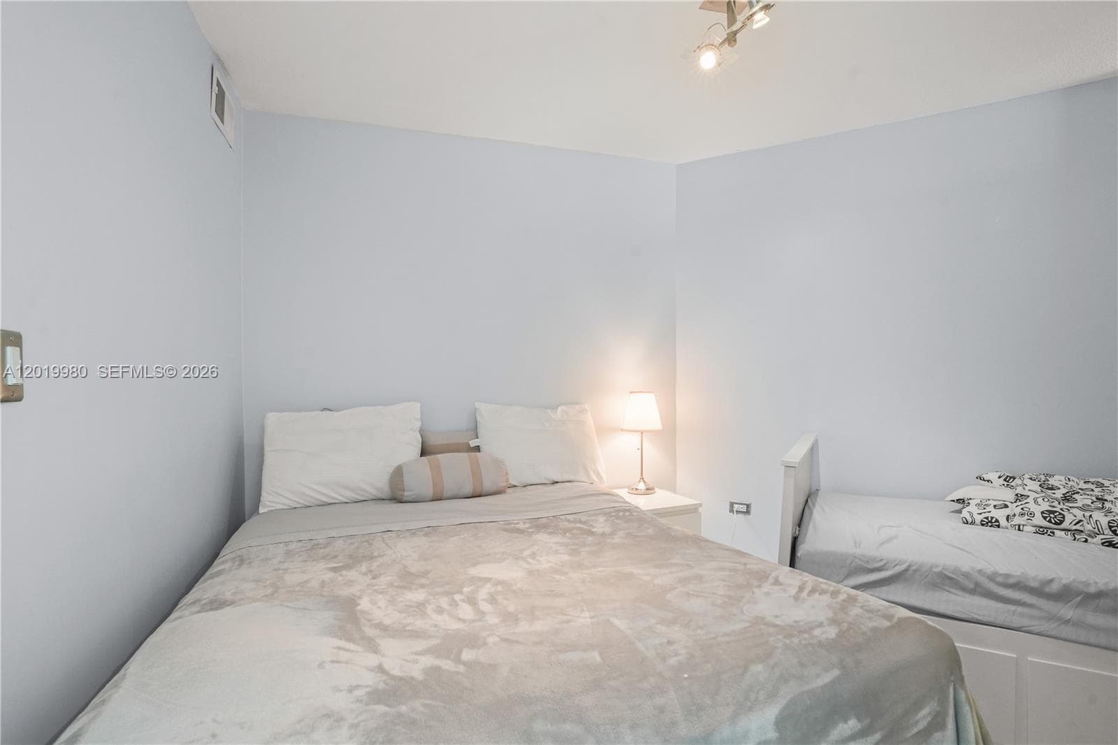 7135 Collins Ave 712 photo 18