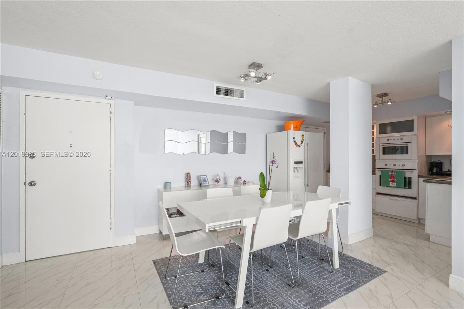 7135 Collins Ave 712 photo 4
