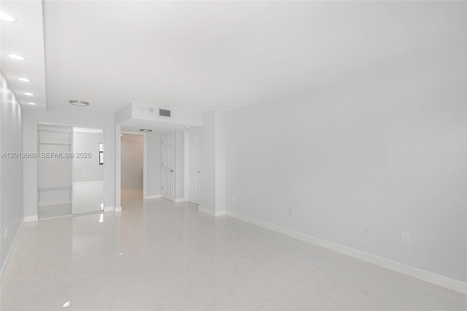 1201 Ocean Dr 610N photo 23