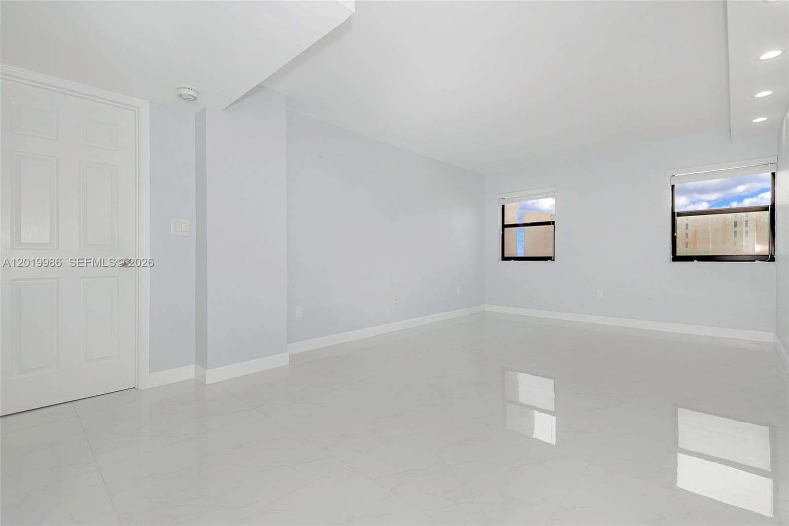 1201 Ocean Dr 610N photo 22