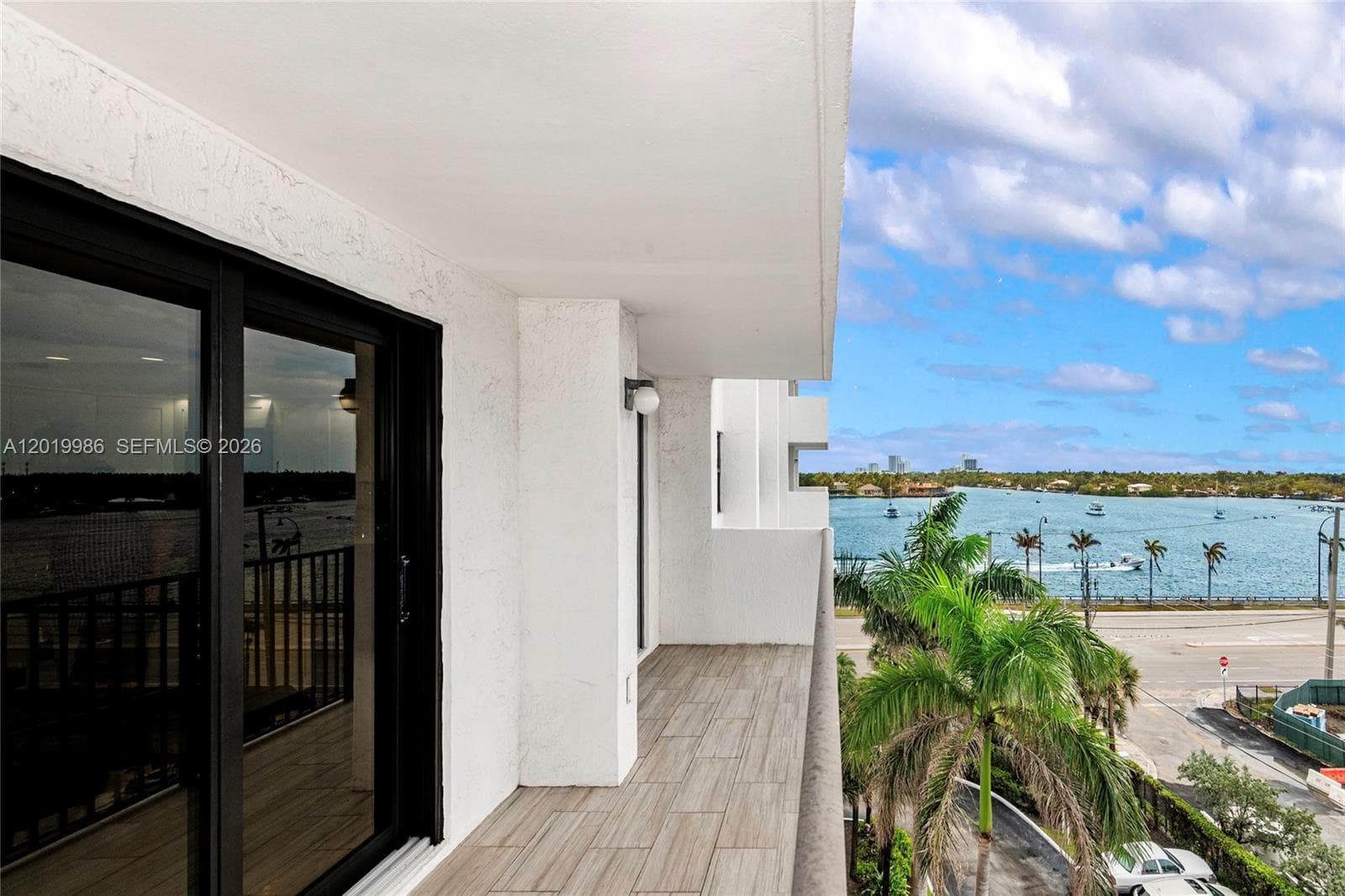1201 Ocean Dr 610N photo 3