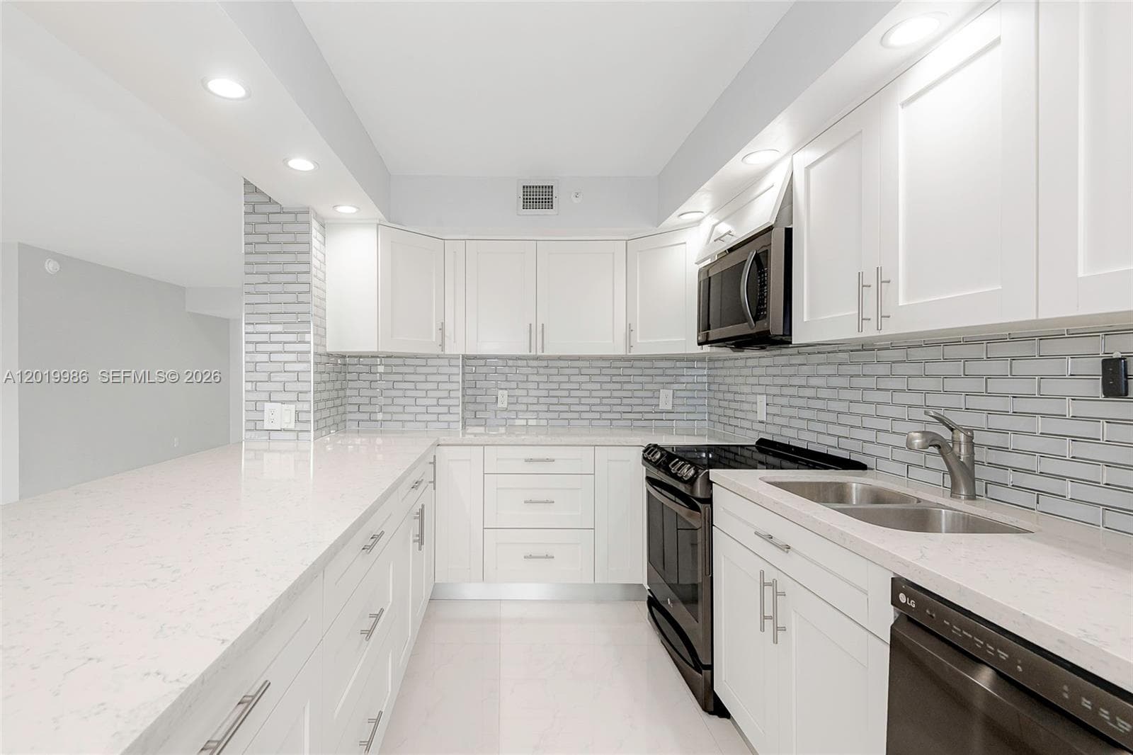 1201 Ocean Dr 610N photo 14