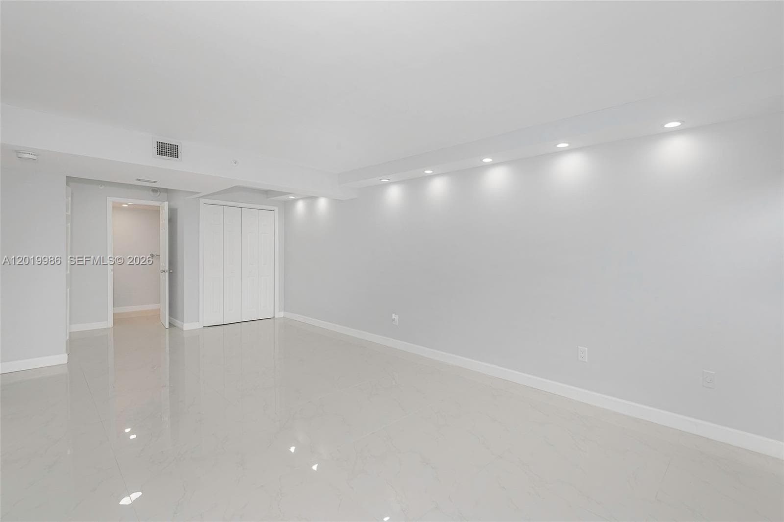 1201 Ocean Dr 610N photo 18
