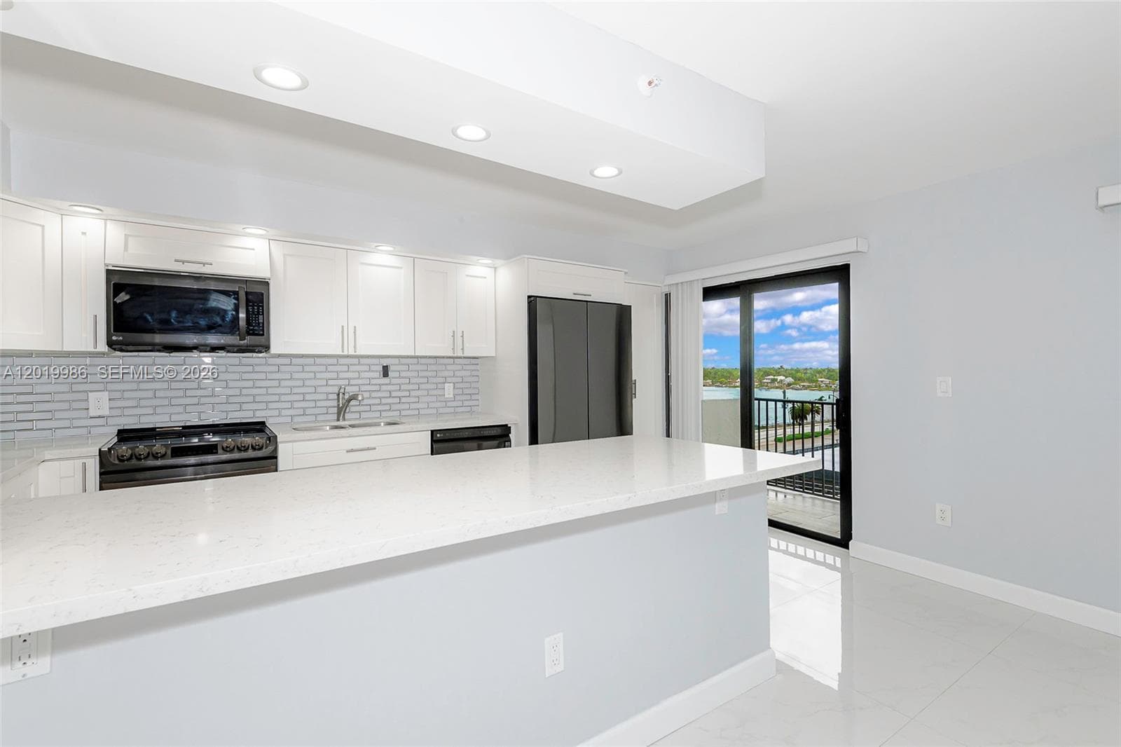 1201 Ocean Dr 610N photo 8